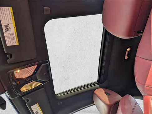 Certified 2024 BMW 230i Coupe w/ Convenience Package image 15