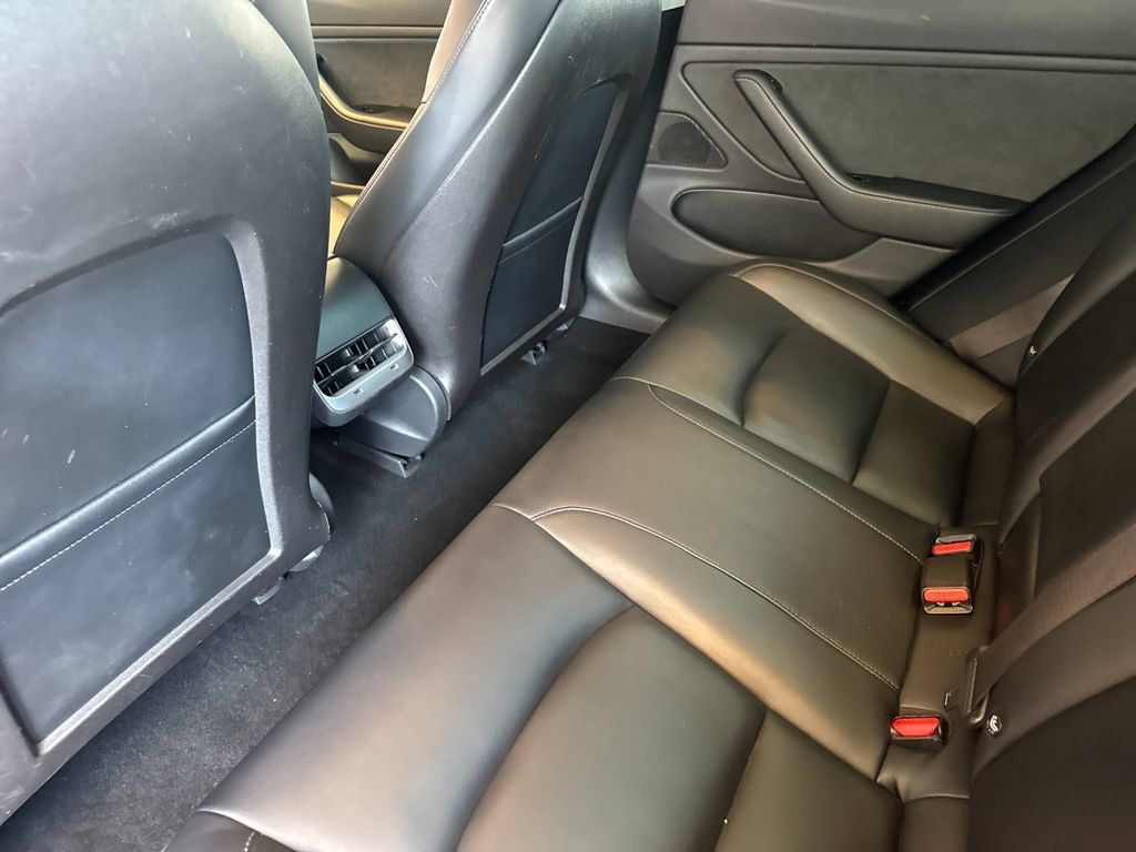 Used 2018 Tesla Model 3 Long Range RWD image 15