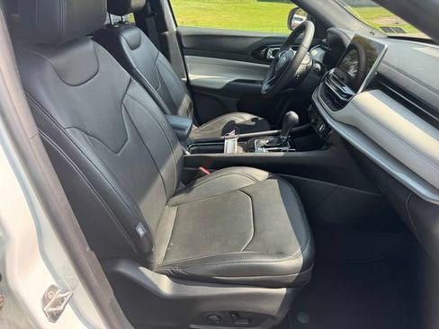 Certified 2025 Jeep Compass Limited w/ Elite Group AWD/4WD image 14