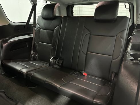 Used 2018 Chevrolet Suburban Premier image 32
