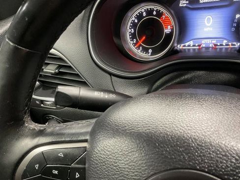 Used 2020 Jeep Cherokee Limited image 19