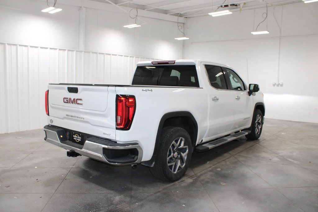 Used 2022 GMC Sierra 1500 SLT AWD/4WD image 9
