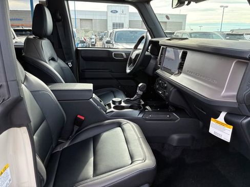 New 2025 Ford Bronco Outer Banks AWD/4WD image 17