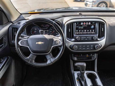 Used 2017 Chevrolet Colorado LT w/ LT Convenience Package image 11