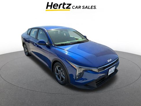 Used 2025 Kia K4 LXS image 1