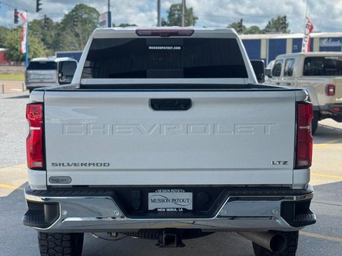 Used 2024 Chevrolet Silverado 2500 LTZ w/ LTZ Plus Package image 5