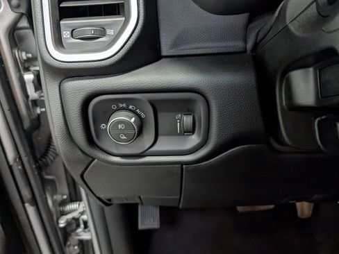 Used 2024 RAM 2500 Big Horn w/ Safety Group AWD/4WD image 19