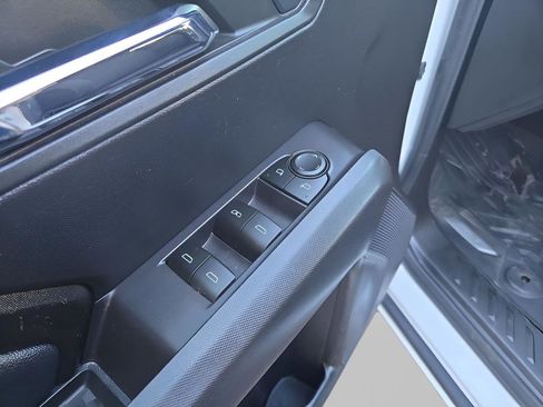 Used 2023 Chevrolet Colorado LT AWD/4WD image 29