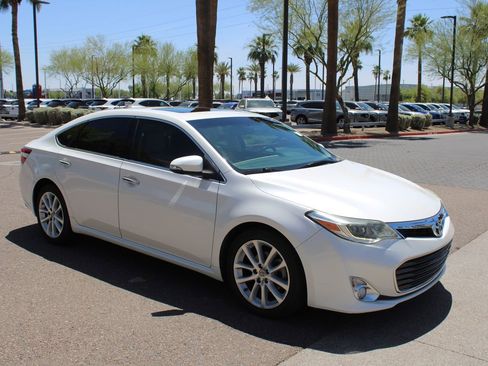Used 2013 Toyota Avalon Limited FWD image 7