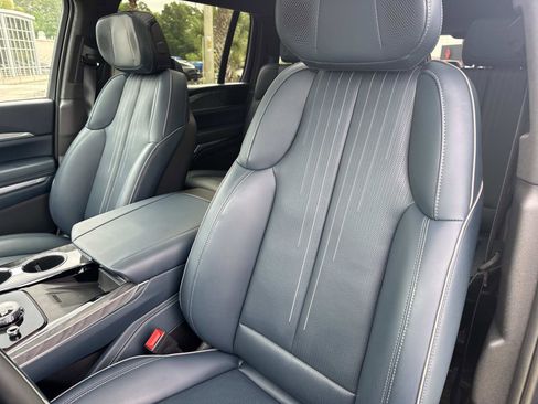 Certified 2025 Cadillac Escalade IQ Luxury 2 w/ LPO, Premium Carpet Package AWD/4WD image 21