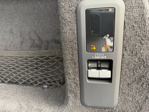 New 2026 Land Rover Range Rover Sport Dynamic SE image 31