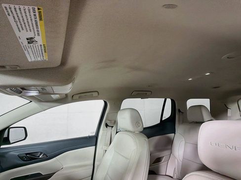 Used 2023 GMC Acadia Denali AWD/4WD image 5
