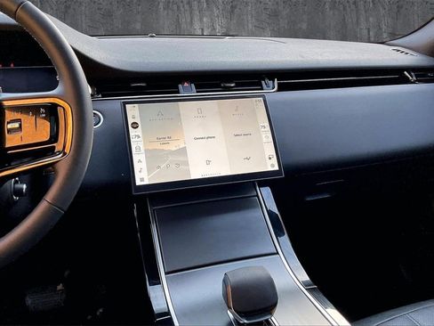 Certified 2026 Land Rover Range Rover Evoque S image 9