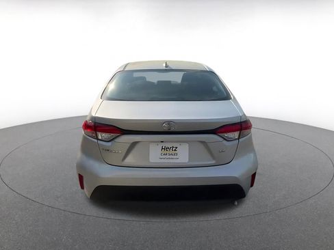 Used 2025 Toyota Corolla LE image 18