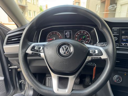 Used 2020 Volkswagen Jetta SE FWD image 13