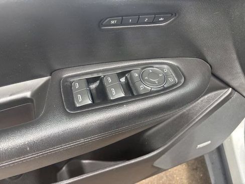 Used 2017 Cadillac XT5 Luxury AWD/4WD image 14