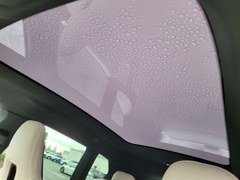 New 2026 BMW iX xDrive60 w/ Premium Package image 9