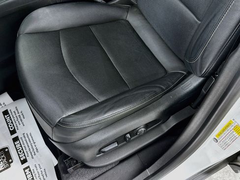 Used 2021 Chevrolet Equinox Premier FWD image 20