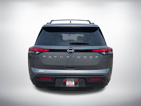 Used 2025 Nissan Pathfinder SV FWD image 4