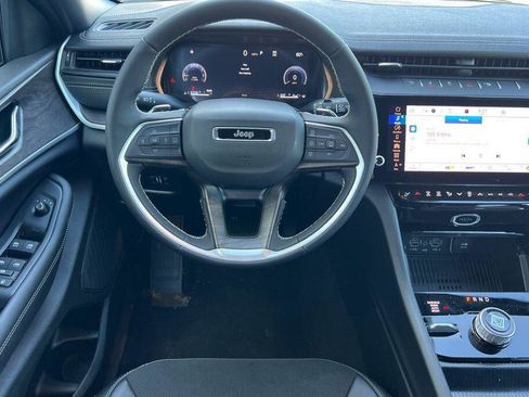 New 2026 Jeep Grand Cherokee Altitude image 14