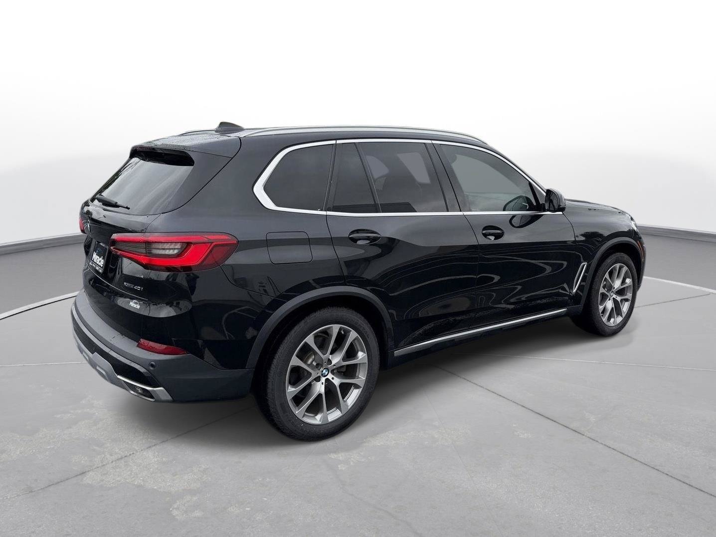 Used 2019 BMW X5 xDrive40i w/ Premium Package 2 AWD/4WD image 5