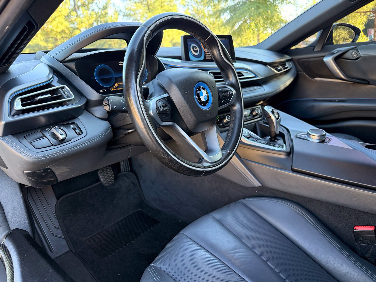 Used 2017 BMW i8 AWD/4WD image 22