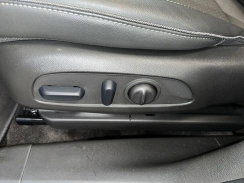 Certified 2023 Buick Encore GX Select w/ Safety Package II image 3