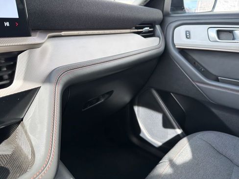 Used 2025 Ford Explorer Active image 47