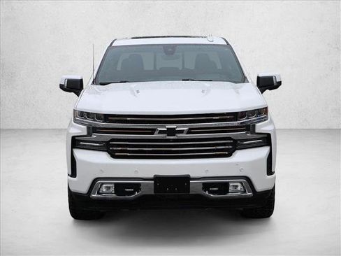 Used 2019 Chevrolet Silverado 1500 High Country w/ Technology Package AWD/4WD image 2