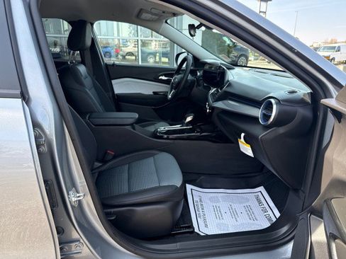 Used 2026 Chevrolet Trax LT w/ Driver Confidence Package FWD image 29