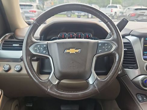 Used 2016 Chevrolet Suburban LT w/ Luxury Package AWD/4WD image 15