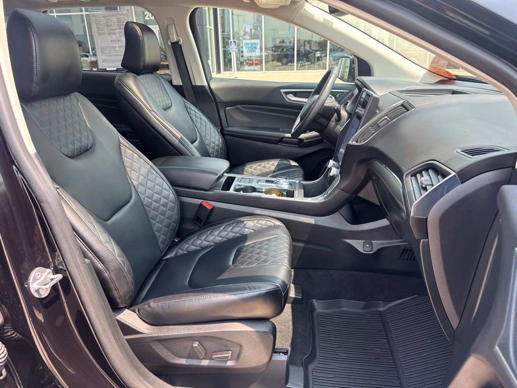 Certified 2024 Ford Edge Titanium AWD/4WD image 27