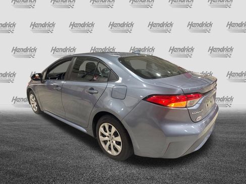 Used 2021 Toyota Corolla LE image 9