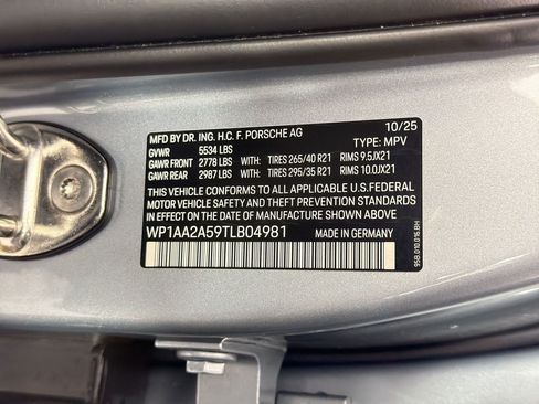 Used 2026 Porsche Macan AWD/4WD image 21