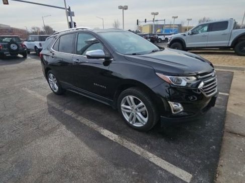 Used 2019 Chevrolet Equinox Premier image 2