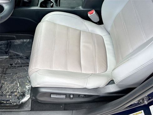 Used 2019 Honda CR-V Touring image 22