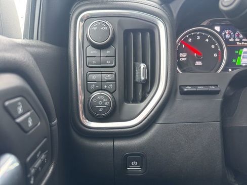 Used 2021 Chevrolet Silverado 1500 High Country w/ Technology Package image 35