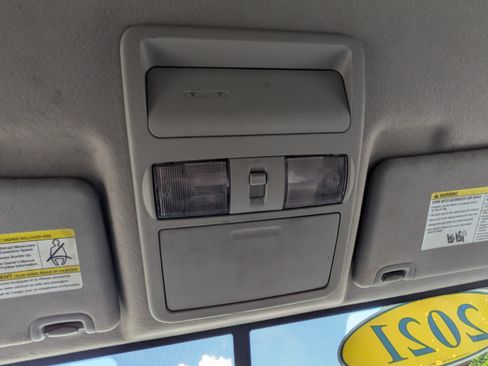 Used 2021 Nissan Frontier SV RWD image 31