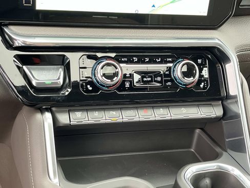 New 2026 GMC Sierra 2500 Denali w/ Denali Reserve Package AWD/4WD image 29