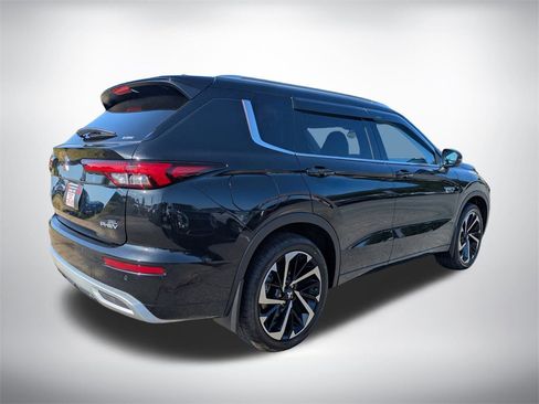 New 2025 Mitsubishi Outlander SEL image 3