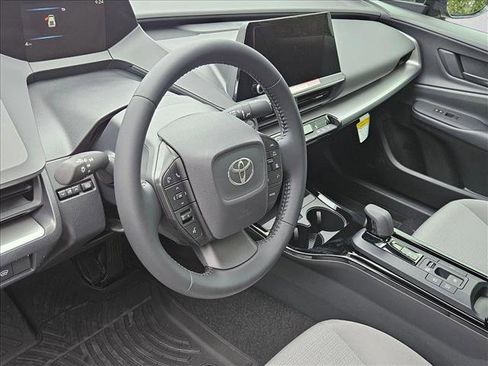New 2026 Toyota Prius LE FWD image 3
