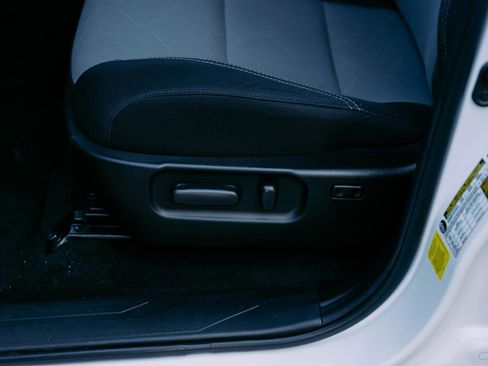 Used 2023 Toyota Tacoma 4x4 Double Cab image 15