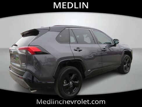 Used 2019 Toyota RAV4 XSE image 7
