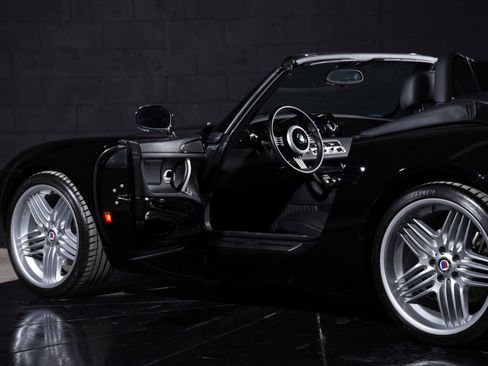 Used 2002 BMW Z8 image 14