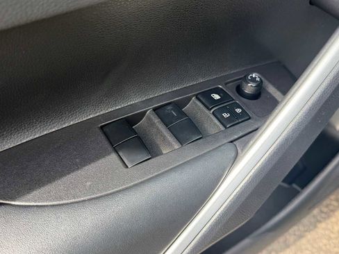 Used 2024 Toyota Corolla Cross XLE w/ Convenience Package FWD image 12