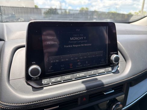 Certified 2024 Nissan Rogue SV FWD image 20