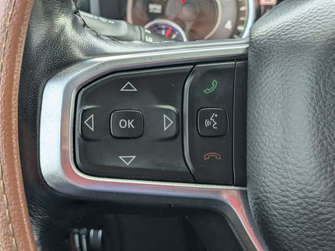 Used 2020 RAM 1500 Laramie AWD/4WD image 19