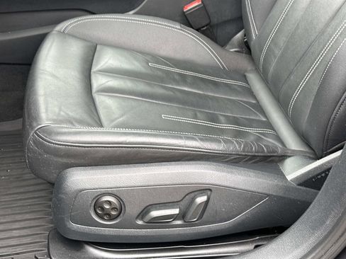 Used 2023 Audi A4 2.0T Premium w/ Convenience Package image 16