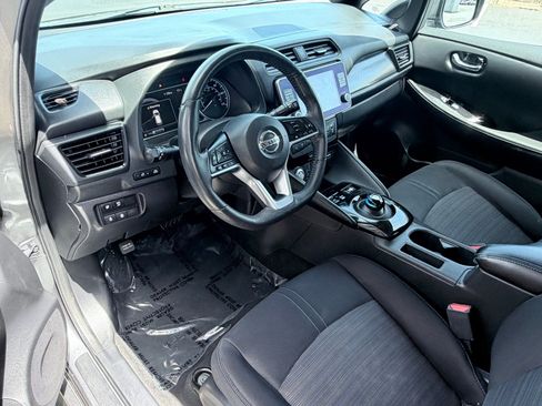 Used 2021 Nissan Leaf SV FWD image 11
