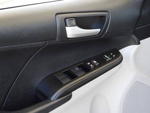 Used 2012 Toyota Camry LE image 34